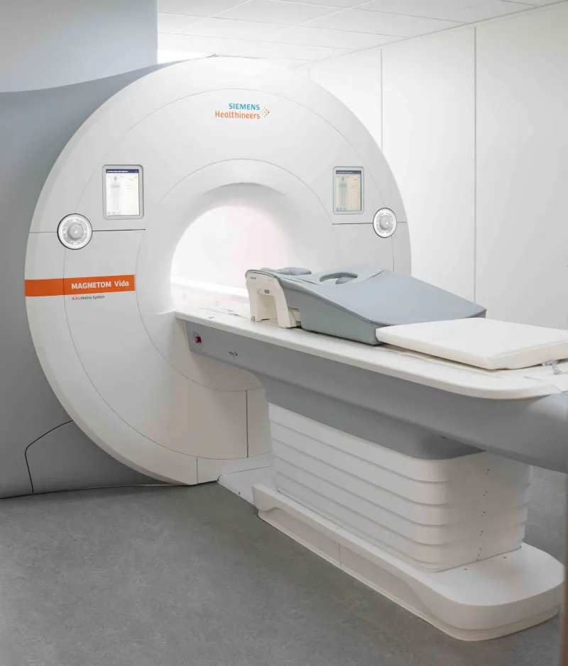 mri scanner met borststuk